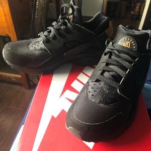 Nike Huaraches 8.5 black